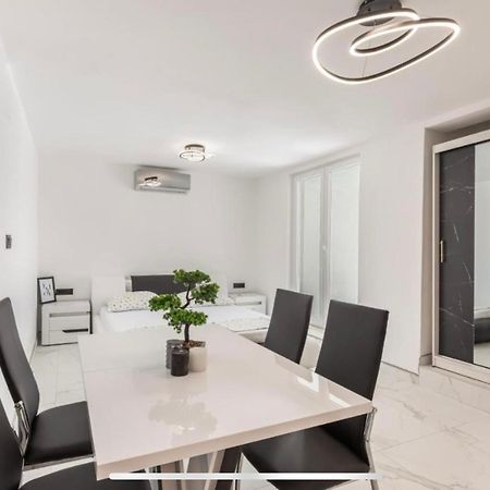 Ivana Black & White Apartments - Marusici Marusici  Exterior photo