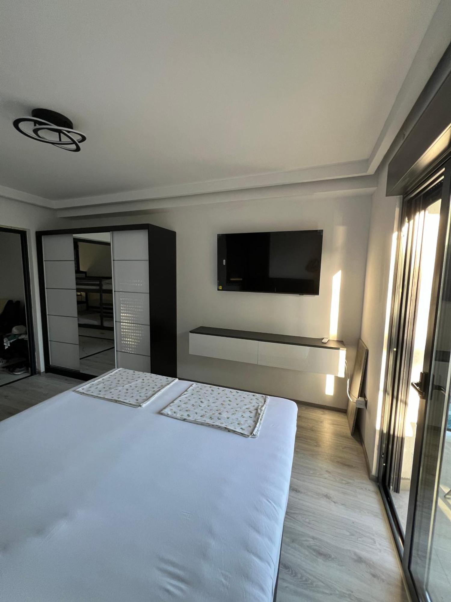 Ivana Black & White Apartments - Marusici Marusici  Exterior photo