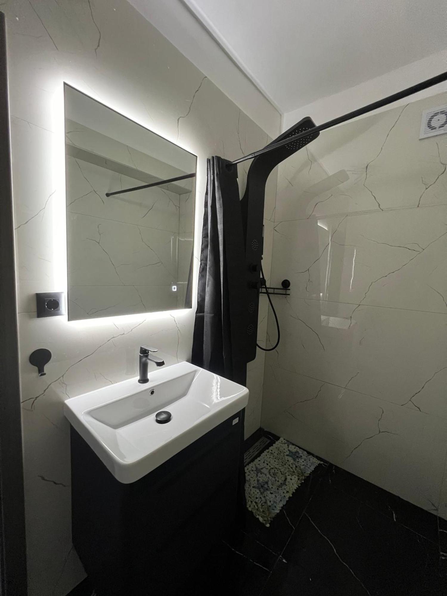 Ivana Black & White Apartments - Marusici Marusici  Exterior photo