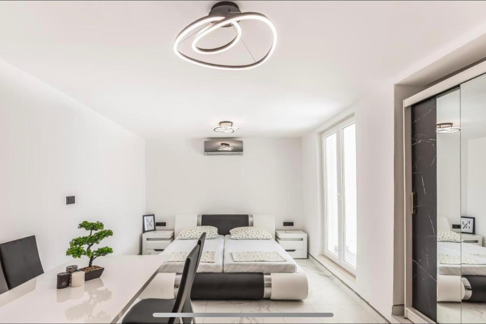 Ivana Black & White Apartments - Marusici Marusici  Exterior photo