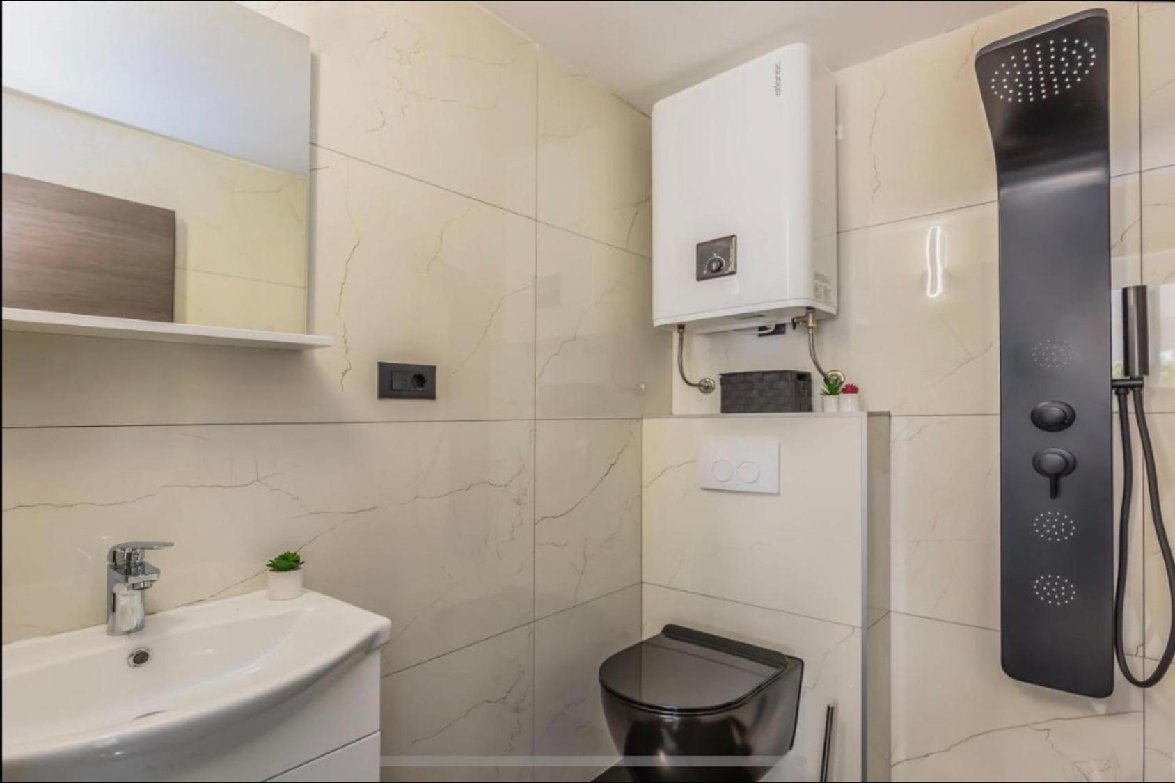 Ivana Black & White Apartments - Marusici Marusici  Exterior photo